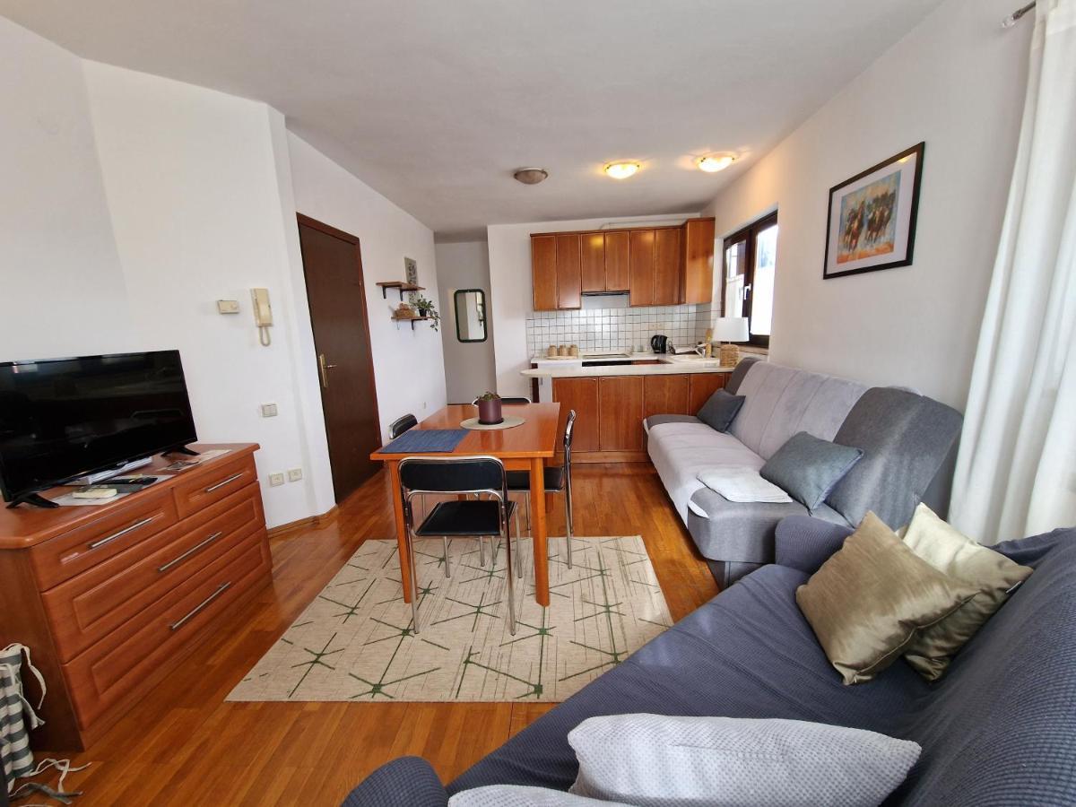 Apartments Katarina - New Renovated Rovinj Exterior photo