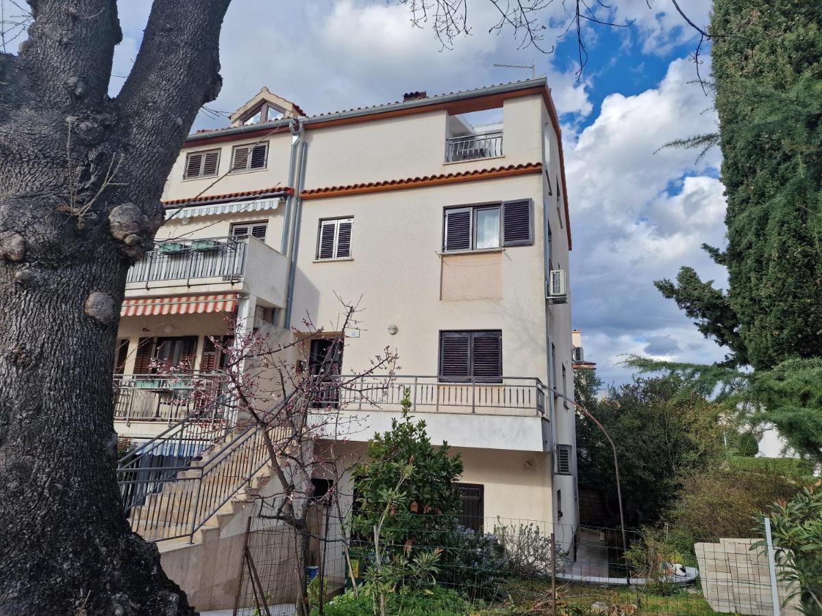 Apartments Katarina - New Renovated Rovinj Exterior photo