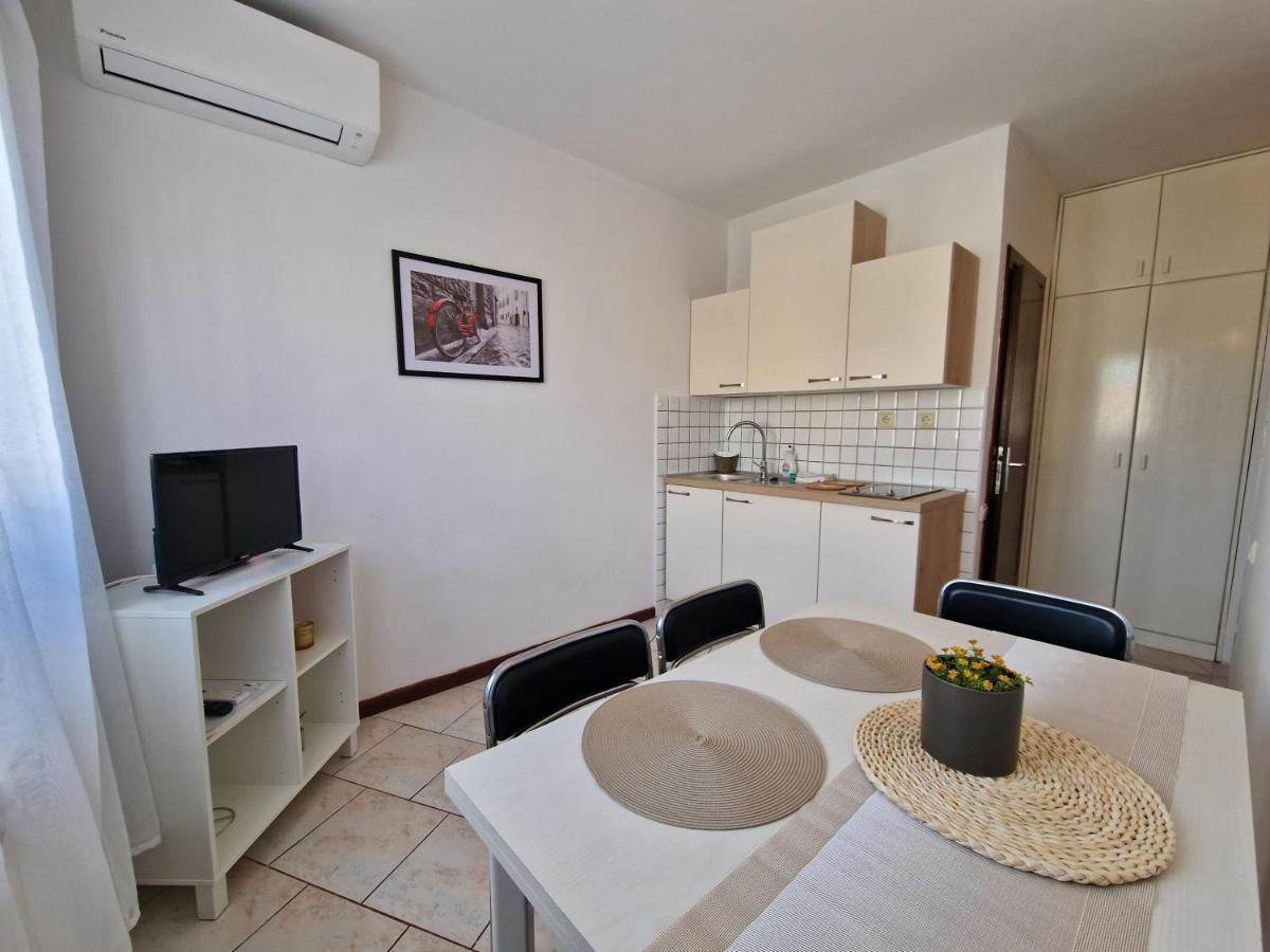 Apartments Katarina - New Renovated Rovinj Exterior photo