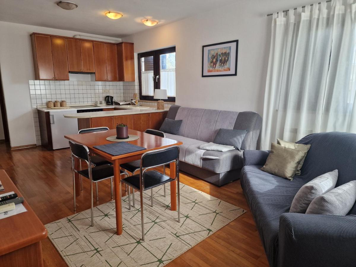 Apartments Katarina - New Renovated Rovinj Exterior photo