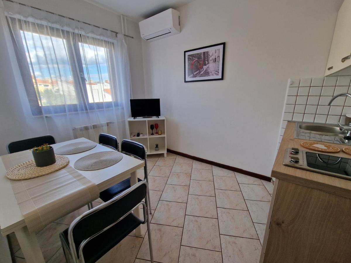 Apartments Katarina - New Renovated Rovinj Exterior photo